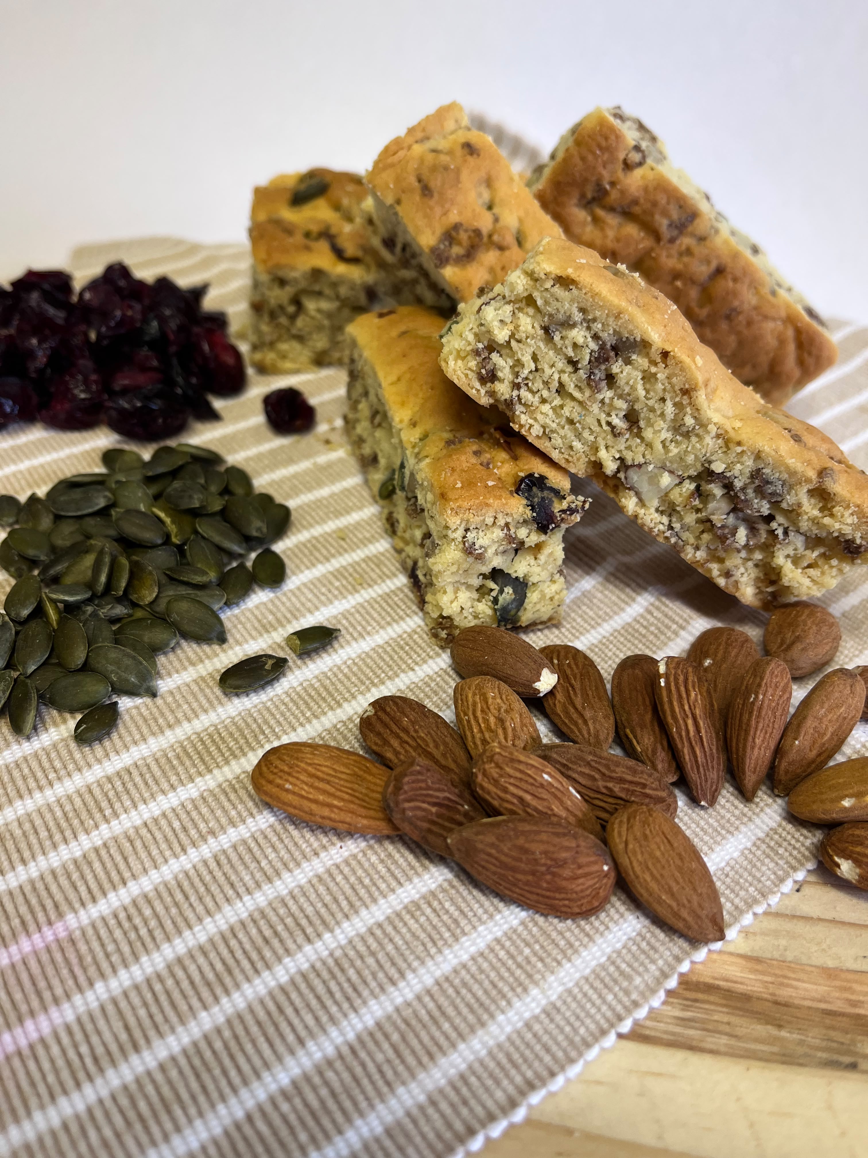 Almond & Cranberry