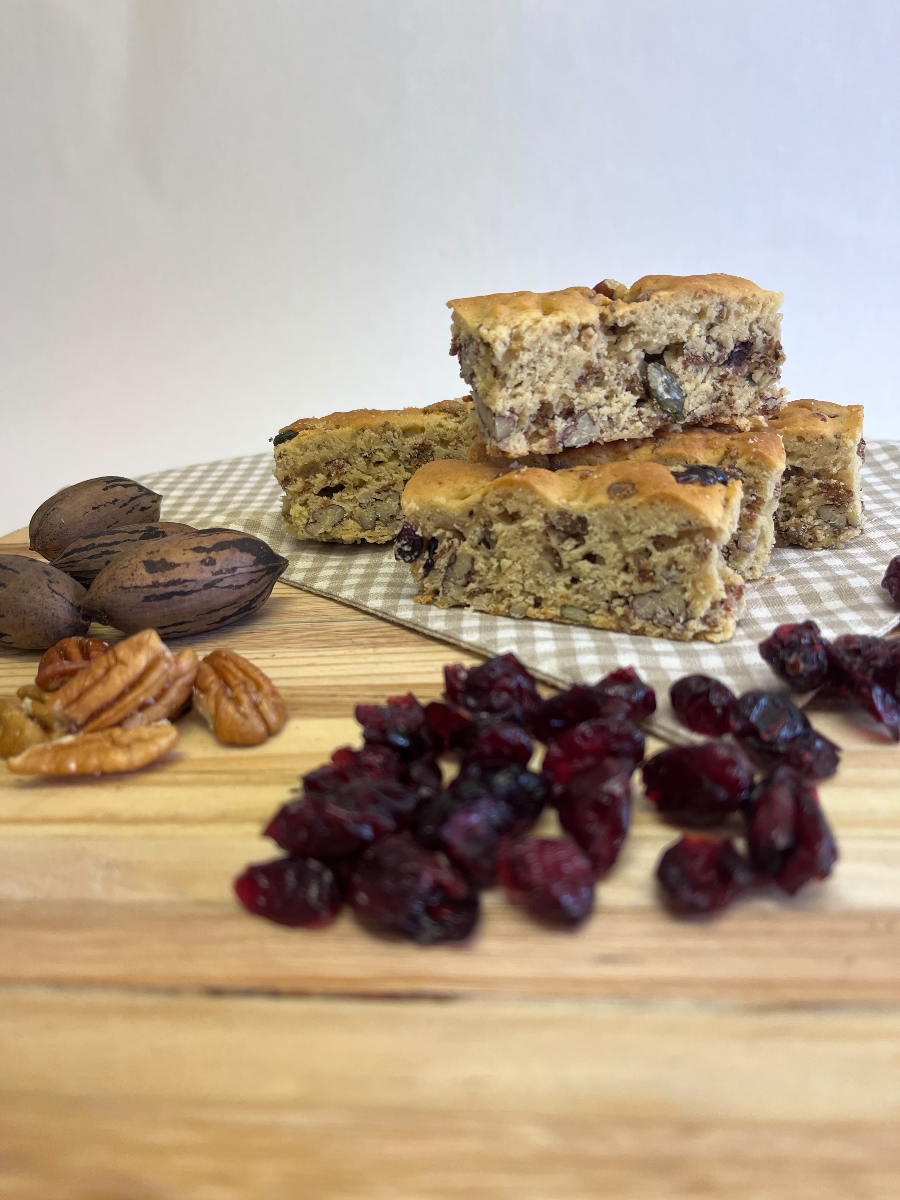 Pecan nut & Cranberry